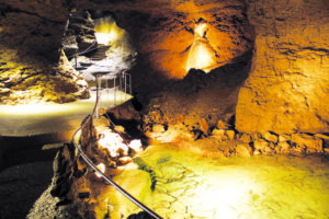 ©  Les Grottes de la Balme 