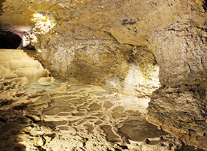 Les Grottes de La Balme - Petits bassins © DR (2)