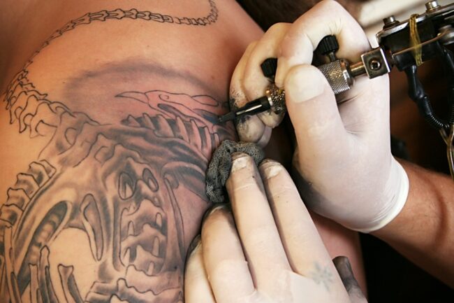 Tatouage-terex-Fotolia n°2774230