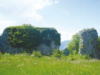 Ruines de Château Neuf ballad et vous