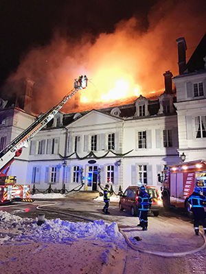 Château Divonne incendie 1 ballad et vous